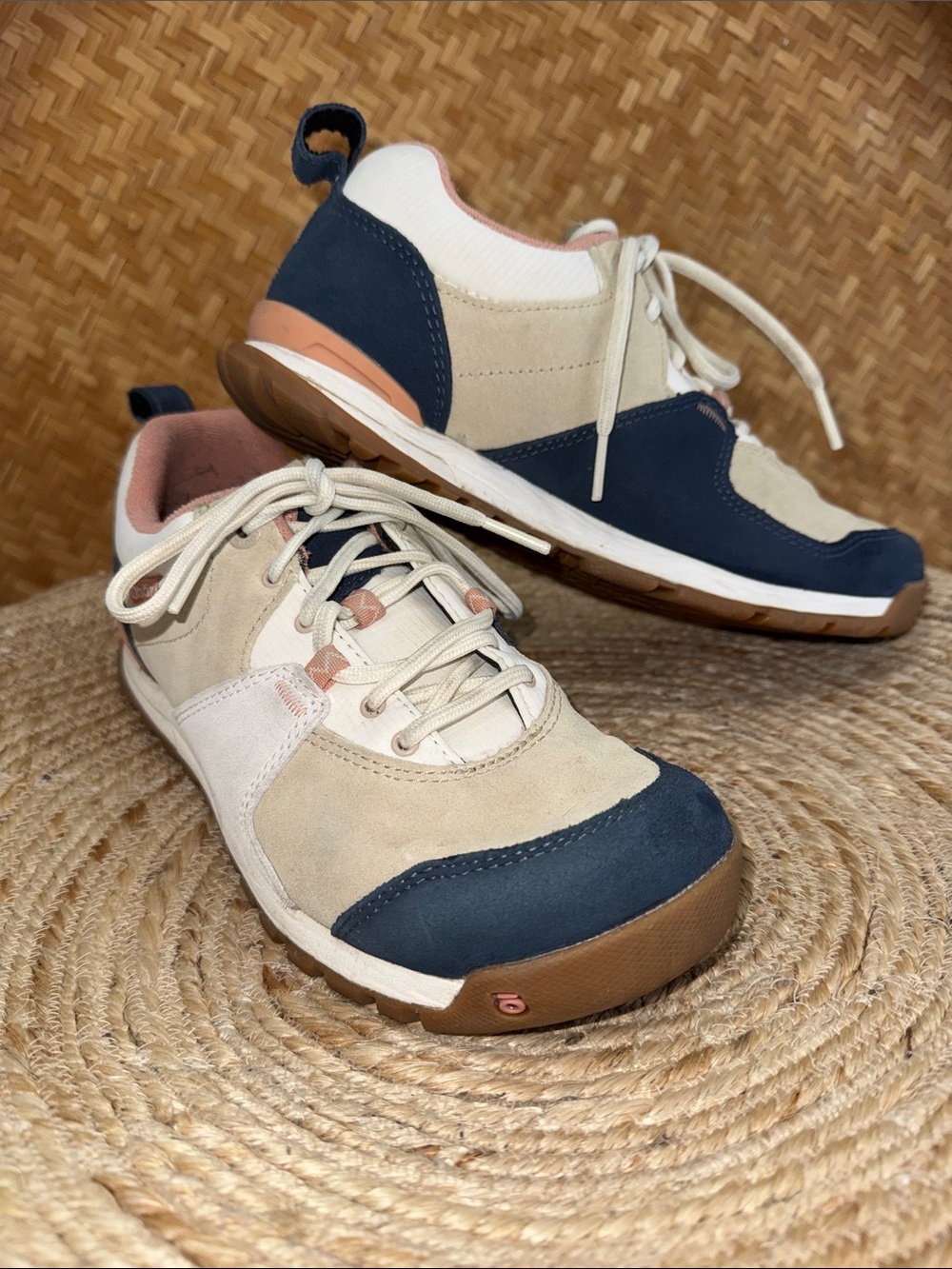 Oboz Women’s Suede Outdoor Lifestyle Hiking Trail Shoes Blue Beige Pink Size 7
